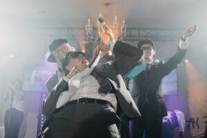 Read more about the article Fajny zespół na&nbsp;wesele – muzyka na&nbsp;żywo